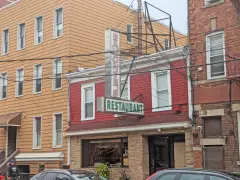 How to find delicious eats in Williamsburg at any price level